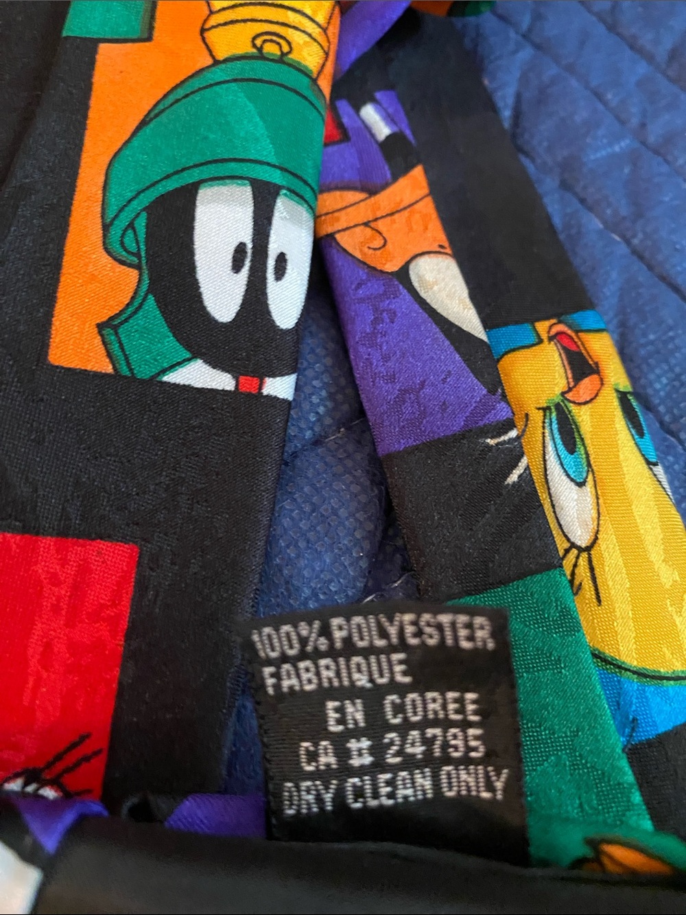 Warner Bros. Multicolor Looney Tunes Patchwork Tie - Picture 4 of 4